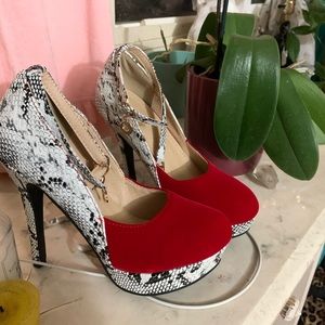 Alligator skin / red heels